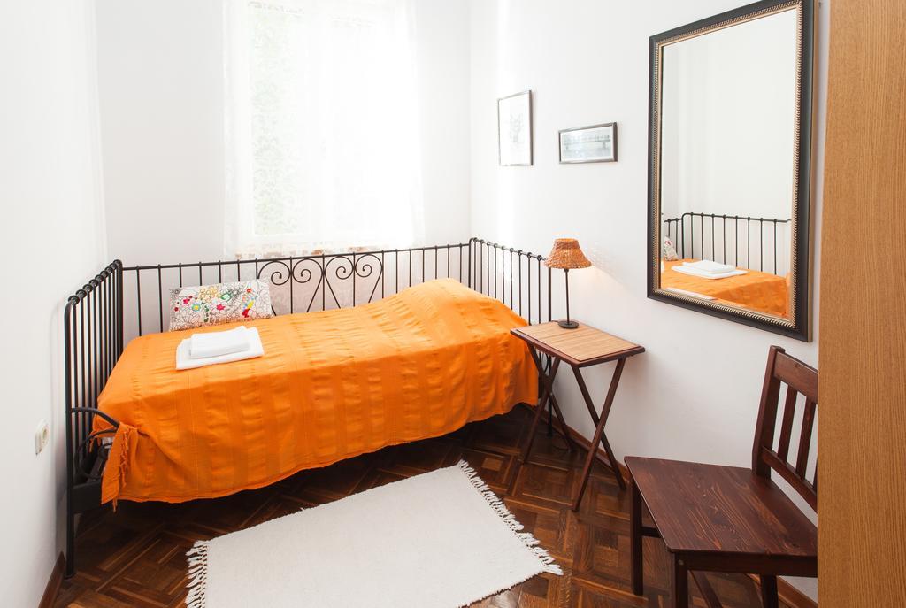 Ira Apartment *