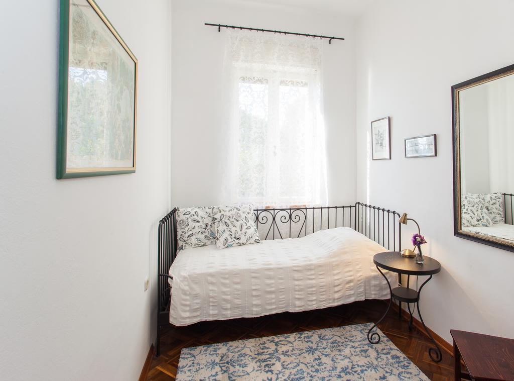 Apartment Ira